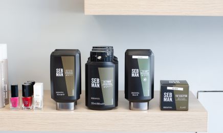 Un Nouvel Hair  : Coiffeur à Brécey