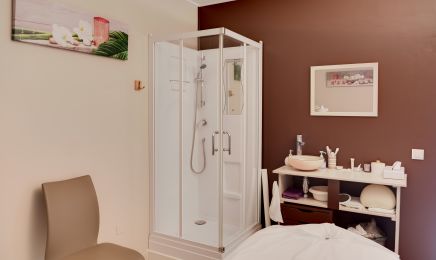 Institut Karine Beaute  : Manucure à Montendre