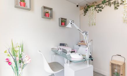 Anais Esthétique : Manucure à Seyssuel