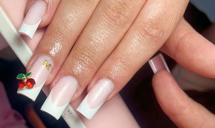 Alicia Ongles & Cils : Manucure à Belz