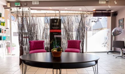 Chic en couleur : Coiffeur à Évron