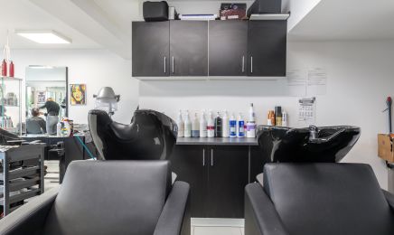 Why Not Coiffure : Coiffeur à Pourrières