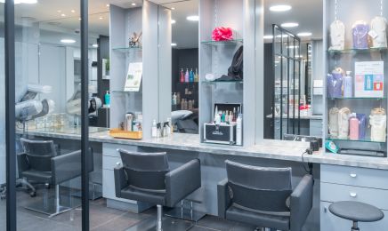Angele Coiffure : Manucure à Thiers