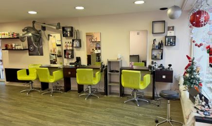 EM HAIR LOUNGE : Coiffeur à Polliat