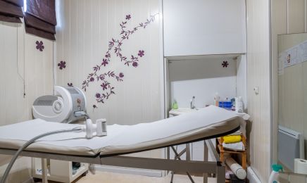 Actu Elle Beauté  : Manucure à La Brède
