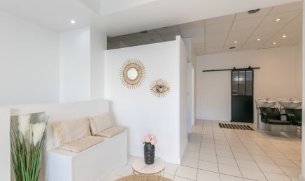   Waw’ongles Studio Beauty Head Spa : Manucure à Fontaine
