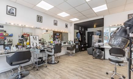 Au 84 - ARTISAN COIFFEUR AGRÉE : Coiffeur à Paris