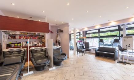 L’Elisée : Coiffeur à Ménilles