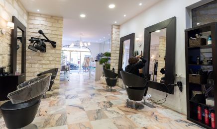 Hair coiff esthetica - Spécialiste Coloration Végétale : Coiffeur à Montpellier