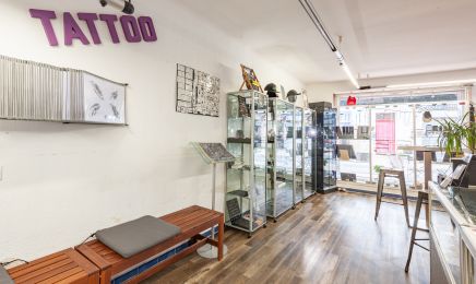 Pink Star Tattoo : Institut de beauté à Istres