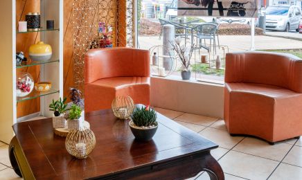 Marie Charlotte Coiffure Visagiste : Coiffeur à Limoges