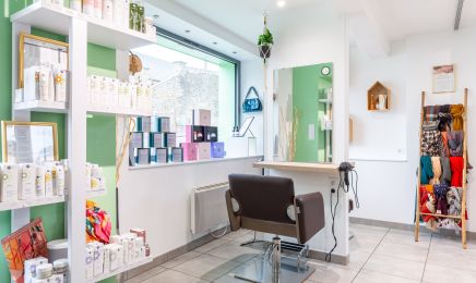 Coiffure et Institut Oxyde  : Manucure à Gouville sur Mer
