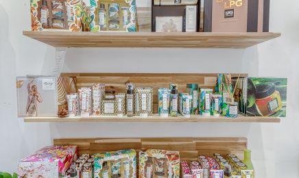 A Fleur de Peau : Manucure à Embrun
