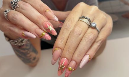 Nails beauty by Avril : Institut de beauté à Dour