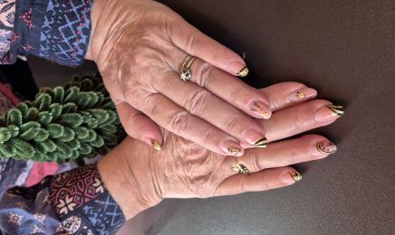 Emma Nail 1798 Chez Saint Lou Coiffures : Manucure à Thuir