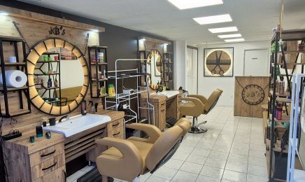 KB'S COIFFEUR BARBIER PONTARLIER : Institut de beauté à Pontarlier