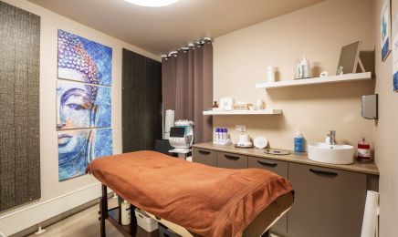 Capris Beauté  : Manucure à Haguenau