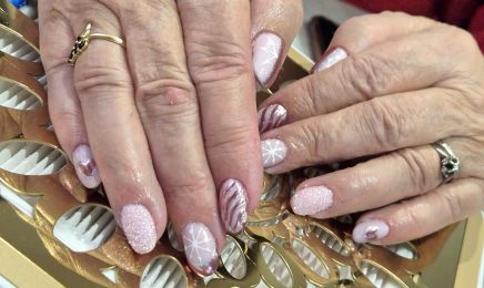 Emma Nail 1798 Chez Saint Lou Coiffures : Manucure à Thuir