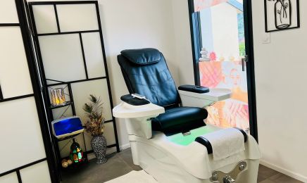 Baladi beauté  : Manucure à Vaux
