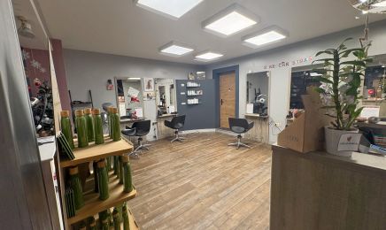 Atelier SG : Coiffeur à Bais
