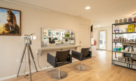 Un autre regard : Coiffeur à Châteaubourg