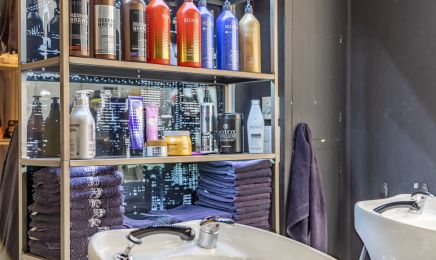 Au 84 - ARTISAN COIFFEUR AGRÉE : Coiffeur à Paris