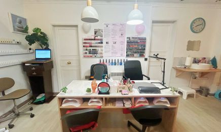 Glow up Nails & Beauty : Institut de beauté à Melun