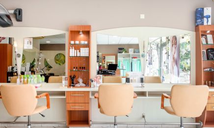 Ambiance coiffure : Manucure à Availles-en-Châtellerault