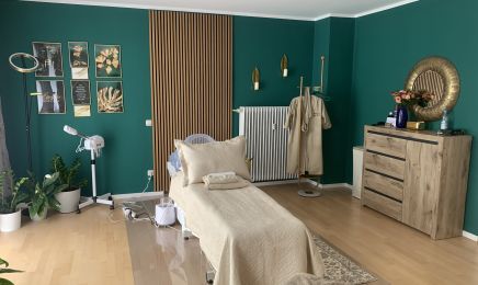 GoldenTouch by Irma – HeadSpa & Wellnessstudio: Kosmetikstudio in München