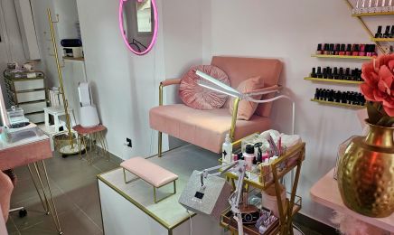 Nessa Beauty : Manucure à Taverny