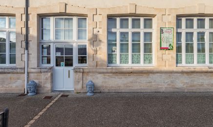 Institut Esprit Beauté  : Manucure à Gémozac