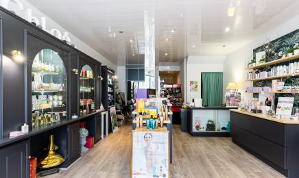 Parfumerie Veronique - Institut Bien Être : Manucure à Chateaulin