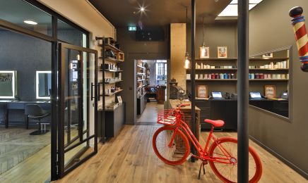 La Cour des Hommes / L'Atelier Barber : Barbier à Metz