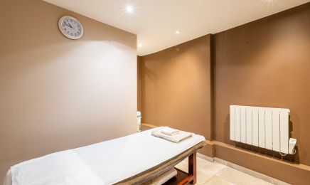 OLIYA - Salon de Massage : Institut de beauté à Paris