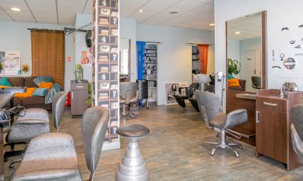 Karma Coiffure : Manucure à Caen