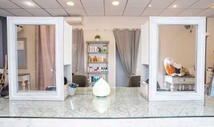Atelier Création : Coiffeur à Roches-Prémarie-Andillé