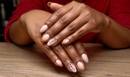NAILS LAB, Rehaussement de cils - Browlift - Nail Art - Pose capsules  : Institut de beauté à Clouange
