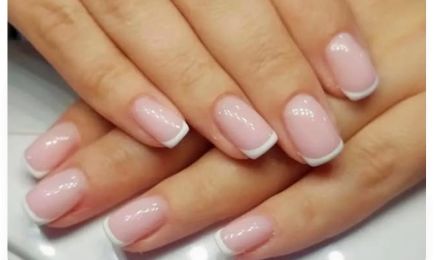 Les Ongles de Kela • Elles Maison de Beauté  : Manucure à Saint-Jacques-de-la-Lande