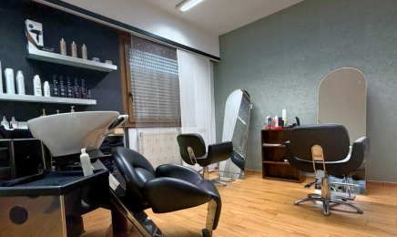 Le 2002 : Coiffeur à Ebersheim