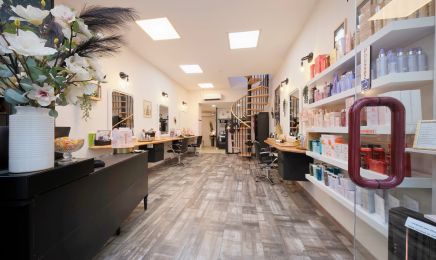 Thaïs Coiffure  : Coiffeur à Niort