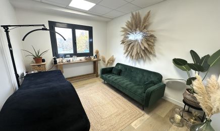 Spicy Lash (à L’atelier Intermède) : Institut de beauté à Sanilhac