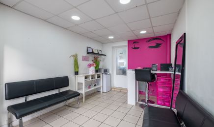 Nawel Esthetique : Institut de beauté à Saint-Fons