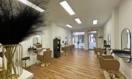 Schönheits Atelier : Friseur in Wiesbaden