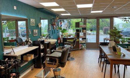 Corin'hair styl : Coiffeur à Montlieu-la-Garde
