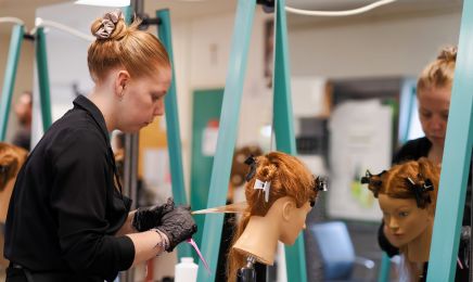 Lycée Montbareil - Coiffure : Coiffeur à Guingamp