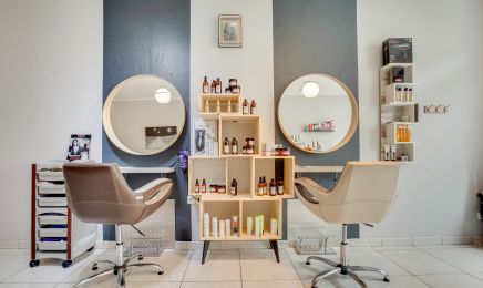 Un instant Coiffure : Manucure à Montesquieu-Volvestre