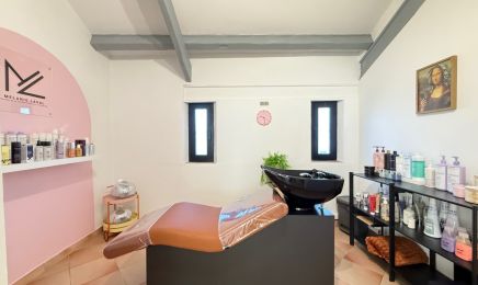 Mélanie Laval - Coloriste : Coiffeur à La Fare-les-Oliviers