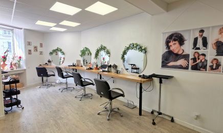 Instant Beauté  : Coiffeur à Marans