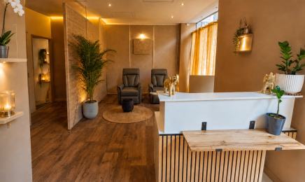 Raya Thaï Massage Bien-être : Manucure à Villefranche-sur-Saône