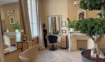 Peerless Coiffure : Manucure à Toulon